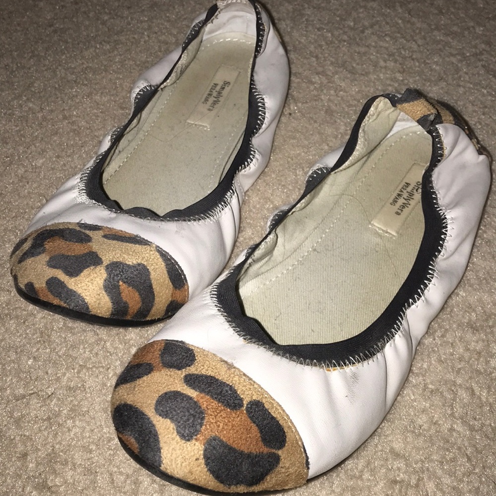 Vera Wang Flats